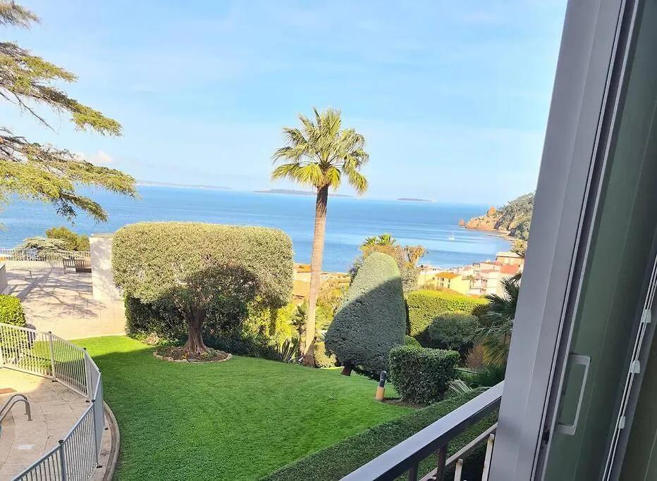 Théoule-sur-Mer Vue Baie A 5Min De La Plage 44M² Avec Parking 0*,